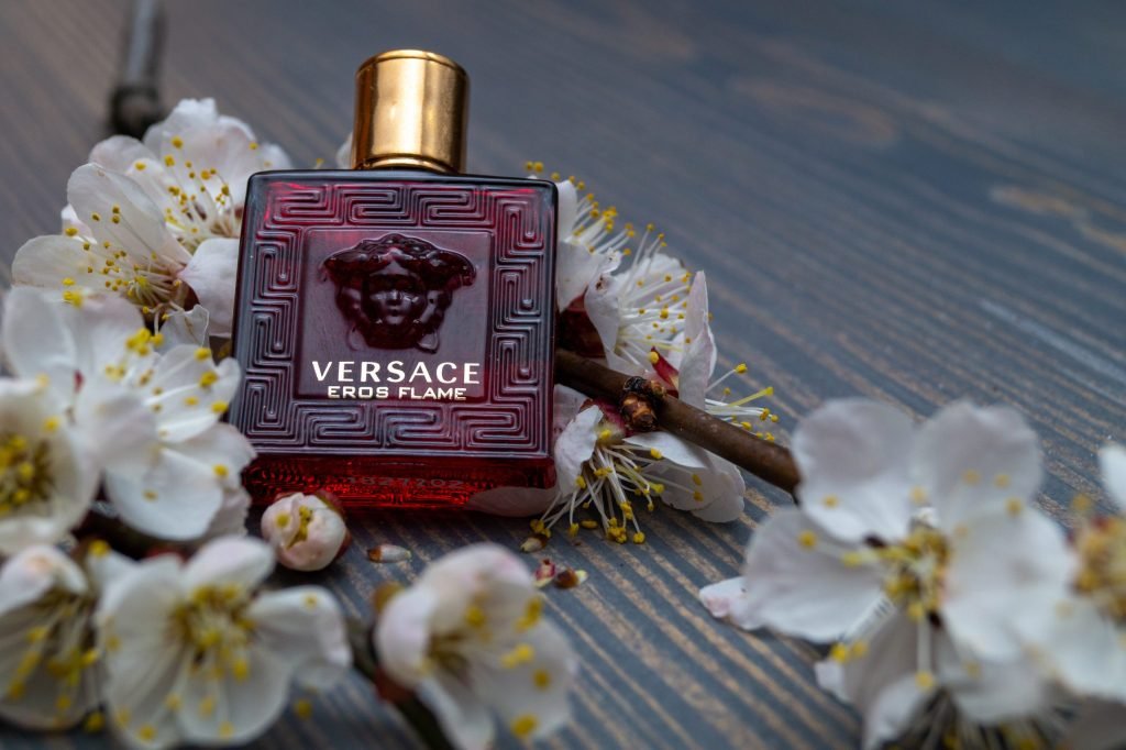 What Versace Cologne Smells the Best?